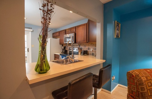 Harrisburg House | Walk To Everything In Downtown Harrisburg - 5 min to Farm Show - Private Parking