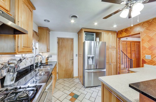 Monroeville House | Walk to Park: Family Home in Monroeville!