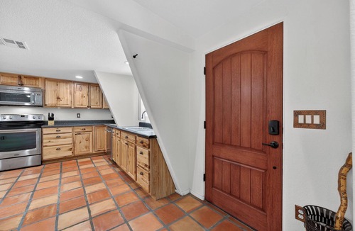 Sierra Vista Southeast House | Walk to Ramsey Canyon Preserve | The Thomas House