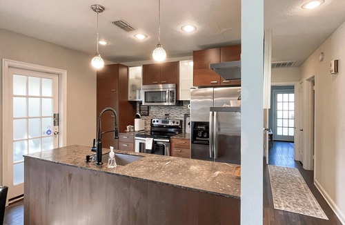 Dixieland House | Walkable Dixieland District Gem with Yard