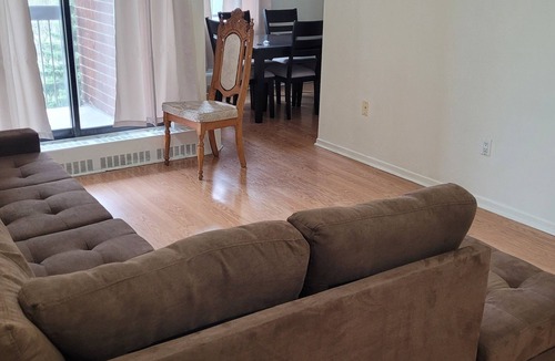Scarborough Apartment | walking distance to bus routes, close to U of T, Centennial college and parks.