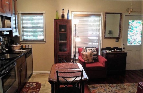 St. Petersburg Condo | WALKSCORE=94! Welcome to Downtown St. Petersburg & Walk to Everything!