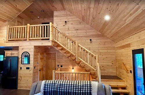 Mill Creek House | Warriors Rest - Serene 3-bedroom house in charming Mill Creek