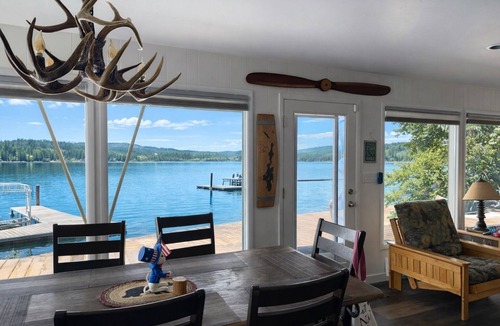 Nordman Cabin | Waterfront 180 Degree Views-5 feet from the water! 4-bed 3 bath cabin!