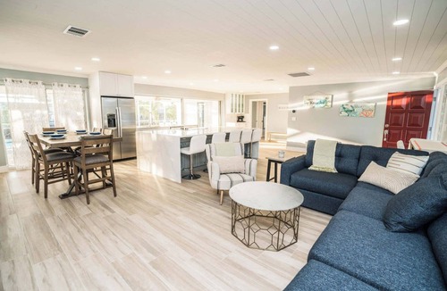 Apollo Beach House | Waterfront 3 Br~Newly Renovated~Pool~Dog Friendly