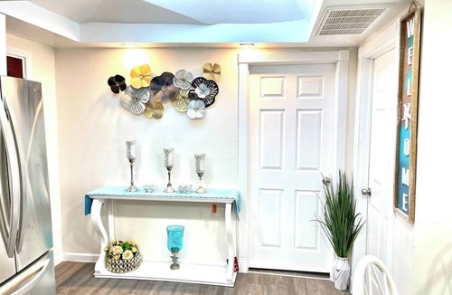 Bellmore House | Waterfront Beach House 30 Min from New York City