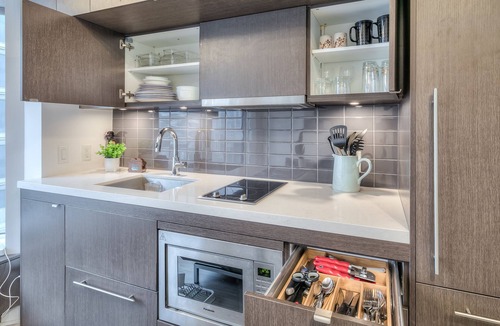 Deer Park Apartment | Waterfront Clair Avenue