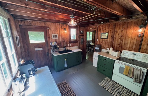 Huntsville Cottage | Waterfront Classic Family Cottage in Huntsville, Muskoka