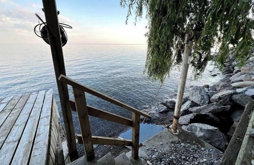 Carrying Place Cottage | Waterfront Cottage facing Lake Ontario with 3 bedrooms, two bathrooms