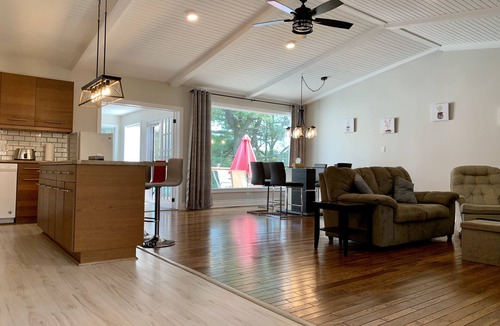 Parry Sound Cottage | Waterfront cottage with great view