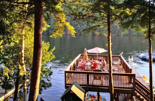 Seguin Cottage | Waterfront Deluxe 3 Bedroom Cottage near Muskoka