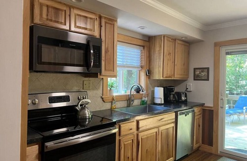 Phoenicia House | Waterfront Getaway in the Heart of the Catskills