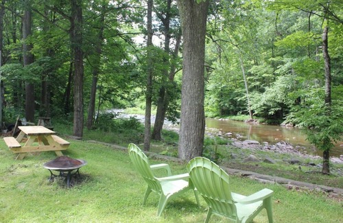 Phoenicia House | Waterfront Getaway in the Heart of the Catskills