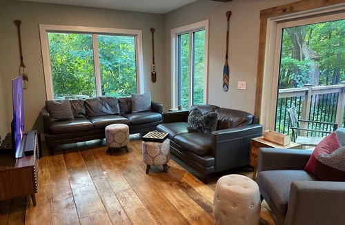 Alton House | Waterfront Home Perfect for Golfers, Millcroft and Alton Mill Wedding Groups