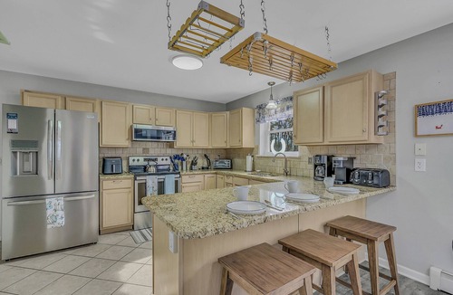 Long Pond House | Waterfront, Hot Tub, Swim Spa, Pool Table, Arcade Games, Near Kalahari