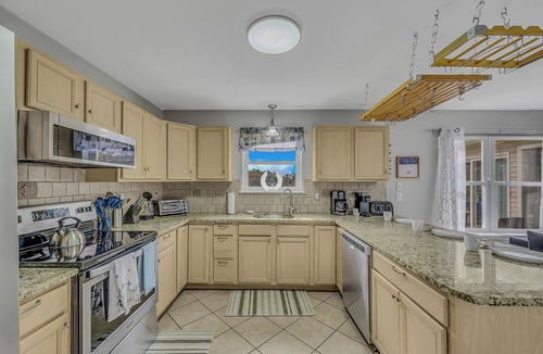 Long Pond House | Waterfront, Hot Tub, Swim Spa, Pool Table, Arcade Games, Near Kalahari