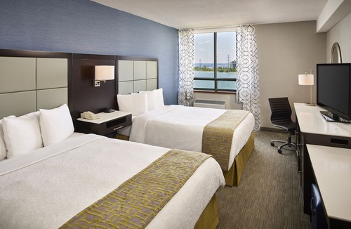 Burlington Hotel | Waterfront Hotel Downtown Burlington