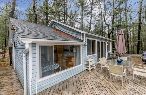 Muskoka Lakes Cottage | Waterfront on Lake Muskoka!