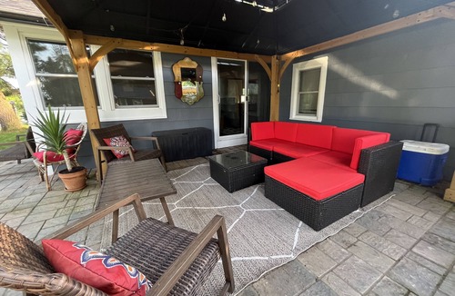 Bridgeport House | Waterfront!Outdoor living! Canoe kayaks paddleboard 60 ft dock Newly Renovated