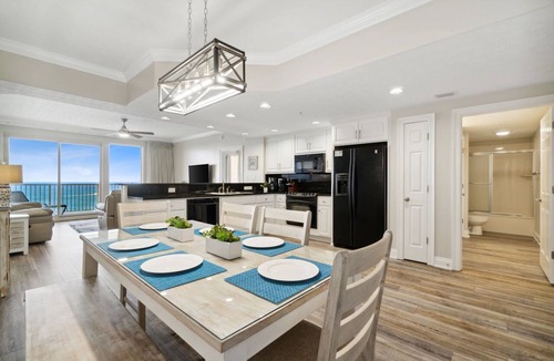Lower Grand Lagoon Condo | Waterfront retreat w/pool & free daily attractions