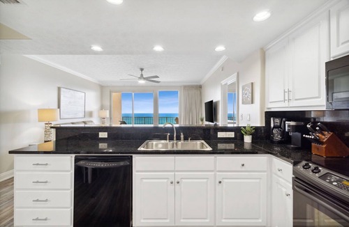 Lower Grand Lagoon Condo | Waterfront retreat w/pool & free daily attractions