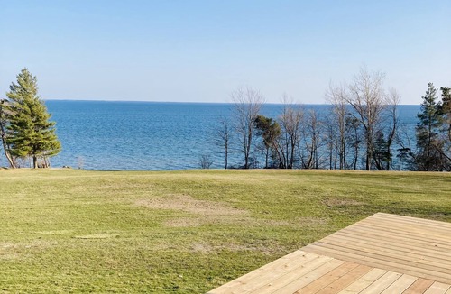 Waupoos House | Waupoos Beach House