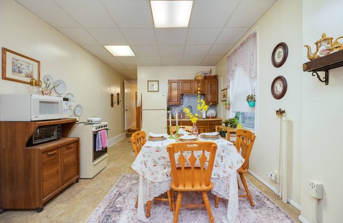Pottsville Apartment | Welcome to A'more on W. Market! 2 beds 1 bath