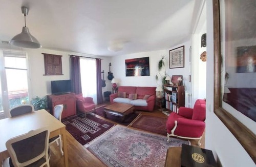 Amerique Apartment | Welcome to Emma in Gambetta! 2 bedrooms near Metro Porte des Lilas
