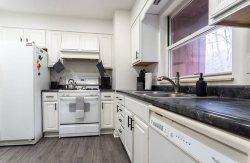 Woodburn House | Welcome to the Row House, Townhome minutes from Morgantown WV