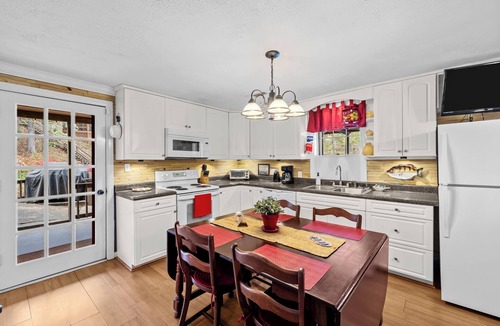 Clanton House | Welcome to Water's Edge! Clanton, AL
