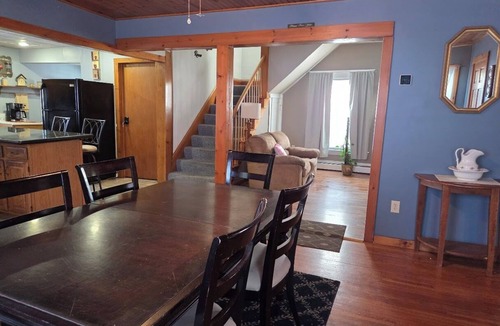Canton House | Welcoming 3-bedroom house in charming Canton for your getaway