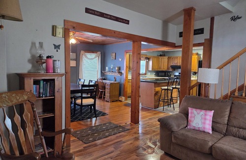 Canton House | Welcoming 3-bedroom house in charming Canton for your getaway