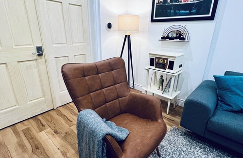 Beasley House | Wellington Terrace Deluxe Room