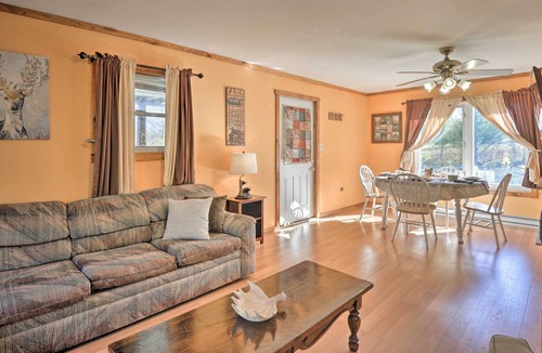 Wellsboro Cabin | Wellsboro Single-Story Cabin w/ Screened Patio!