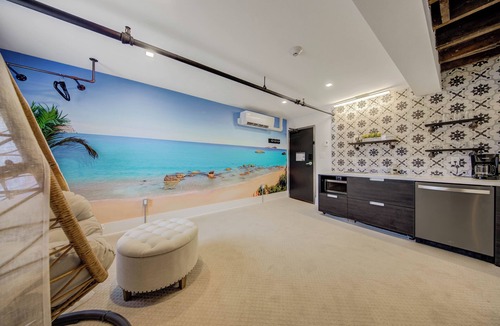 New Toronto Hotel | Westlake Hotel - The Beach