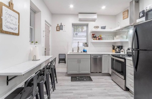 Harrisburg House | WeWelcome you to our Urban Modern Home