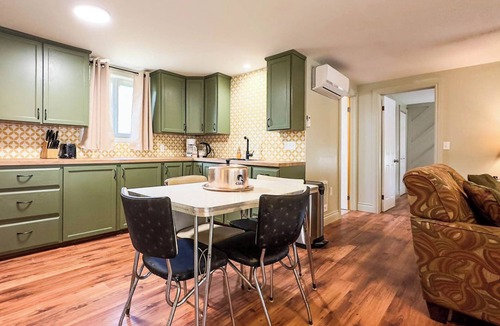 Point Clark Cottage | Wexford Cottage A Nostalgic Getaway in Point Clark
