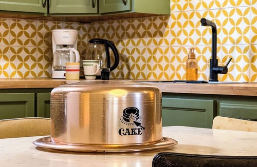 Point Clark Cottage | Wexford Cottage A Nostalgic Getaway in Point Clark