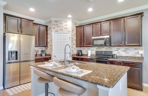 Orlando House | WFH, Relax & Enjoy At-Home Comforts in Orlando