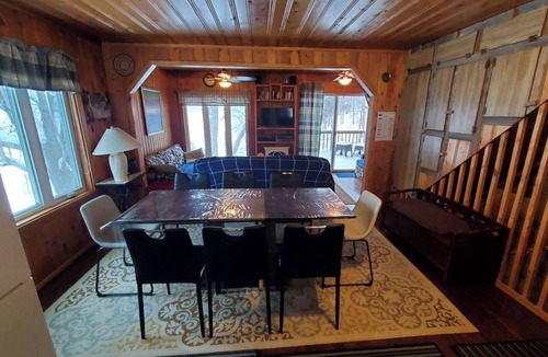 Madawaska Valley Cottage | White Fox Lakehouse new HOT TUB & SAUNA