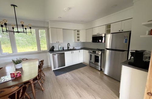 Whitney House | Whitney House Retreat - Steps from Algonquin Park