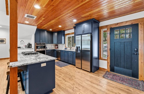 Priest River House | Willow Bay - Riverfront Retreat with Dock & AC