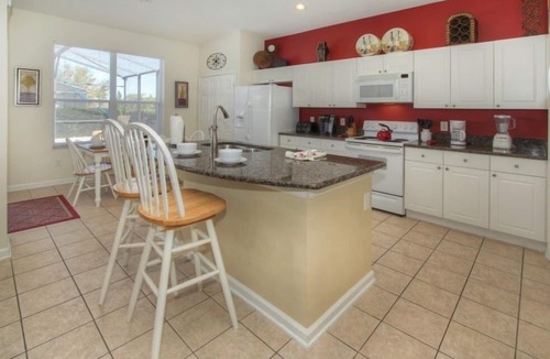 Windsor Palms House | WINDSOR PALMS - IMMACULATE 4/3 POOL HOME NEAR CLUBHOUSE