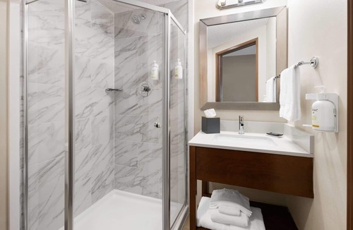Grove City Hotel | Wingate by Wyndham Grove City