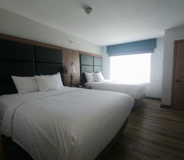 Austintown Hotel | Wingate Suites by Wyndham Youngstown - Austintown