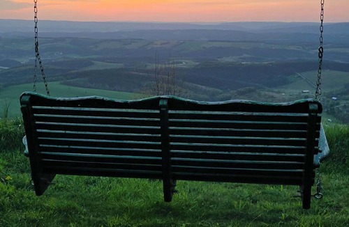 Schellsburg Cabin | Wonderful 3 bedroom cabin with new updates and breath taking views