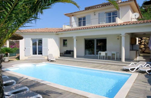 Tarcu House | Wonderful private villa for 10 people with A/C, WIFI, private pool, TV and patio
