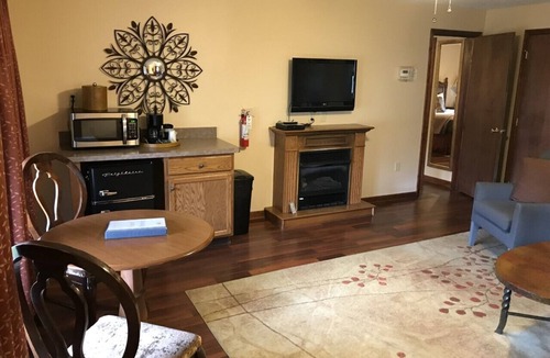 Mount Pocono Cabin | Woodfield Manor, A Sundance Vacations Property