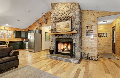Mt Cobb House | Woodland Cabin Getaway w/FirePit, HotTub, GameRoom Edit