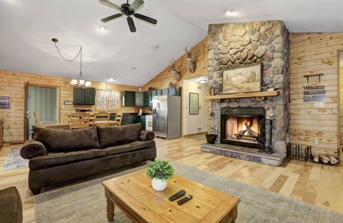 Mt Cobb House | Woodland Cabin Getaway w/FirePit, HotTub, GameRoom Edit